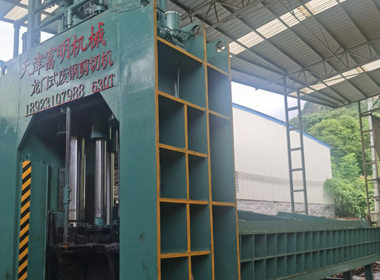 金属破碎机,钢筋切粒机,非金属打包机,废钢抓钢机,龙门式废钢剪切机.jpg
